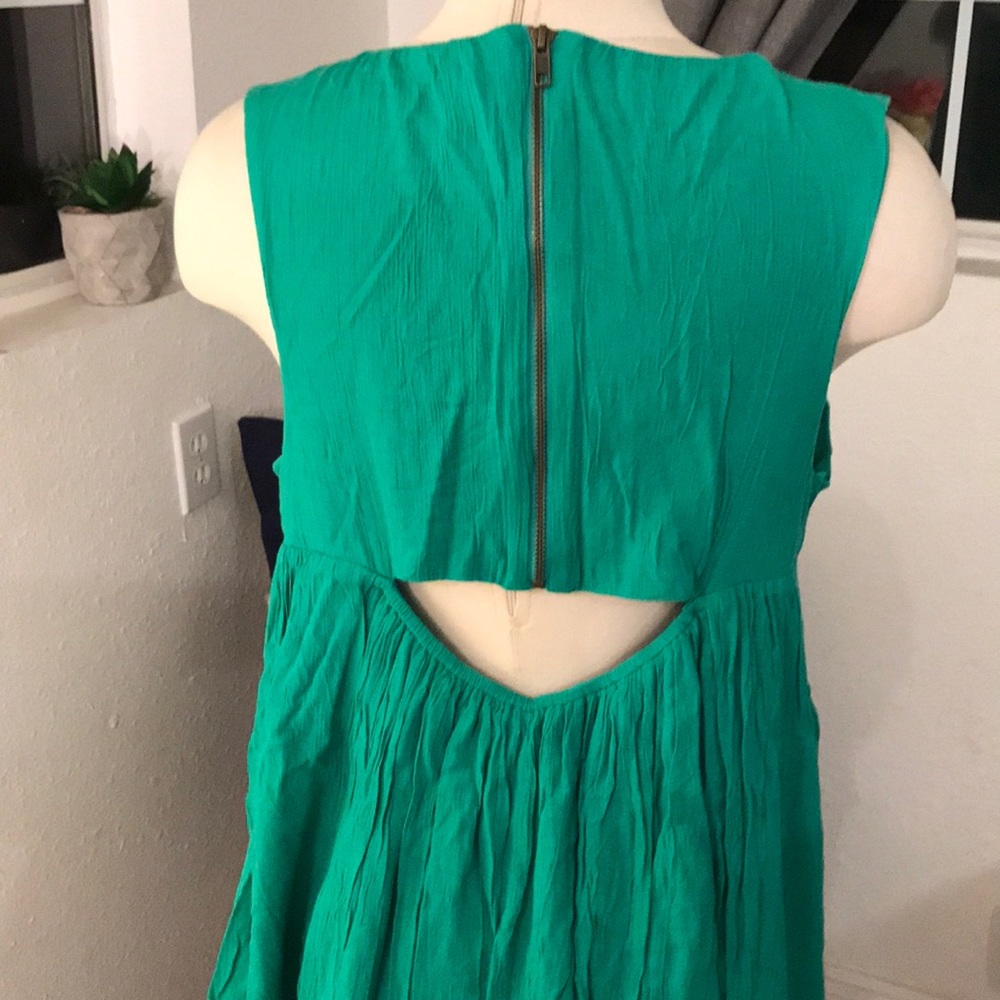 Dress - Picture 5 of 5